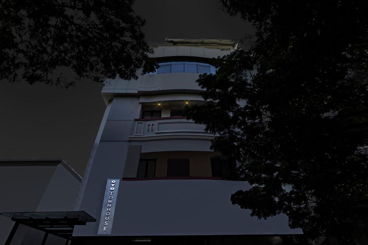 Super Townhouse G Silver Hotels Near Us Biometric Chennai Eksteriør bilde